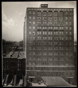 The Hotel Robert Fulton, 228 West 71st Street, New York, 1920 (stříbrný želatinový tisk) od Byron Company