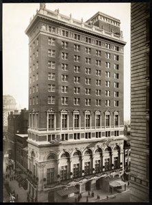 The Ritz-Carlton Hotel, Philadelphia, 1913 (stříbrný želatinový tisk) od Byron Company