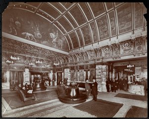 Vstupní hala hotelu Walton, Filadelfie, kolem roku 1905 (stříbrný gelatinový tisk)