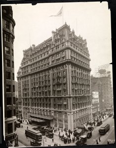 Pohled na Hotel Knickerbocker, Broadway a 42nd Street, New York, 1912 (stříbrný želatinový tisk) od Byron Company