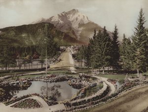 Cascade Mountain and Reflection Pool, Banff (barevné foto)