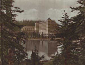 Chateau, Lake Louise (barevné foto)