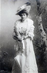 Španělská královna, Ena z Battenbergu, kolem roku 1910 (černobílá fotografie) od J.B. and Brown J. Rowbotham