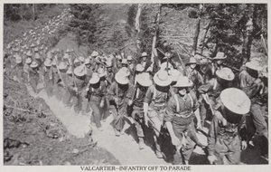 Val Cartier - pěchota na přehlídce 1915 (čb fotografie) od Canadian Photographer