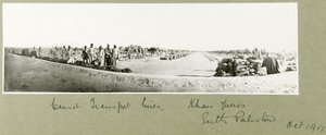 Camel Transport Lines, Khan Yunis, říjen 1917 od Capt. Arthur Rhodes