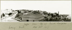 Jaffa z horní části francouzské nemocnice při pohledu na západ, 2. prosince 1917 od Capt. Arthur Rhodes