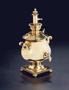 Miniaturní samovarová vonná baňka se zátkou, pravděpodobně Moskva, 1908-17