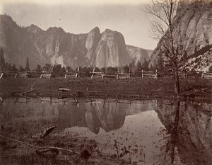 Cathedral Rocks, Yosemite, ca. 1872, vytištěno ca. 1876. od Carleton E. Watkins.