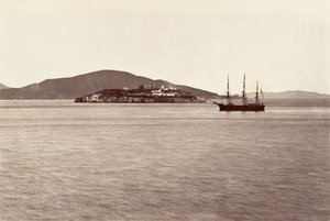 Ostrov Alcatraz, San Francisco, 1868-69, vytištěno ca. 1876. od Carleton Emmons Watkins