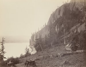 Mys Horn, řeka Columbia, 1867 (foto) od Carleton Emmons Watkins