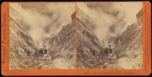 V Ďáblově kánonu gejzíry od Carleton Watkins