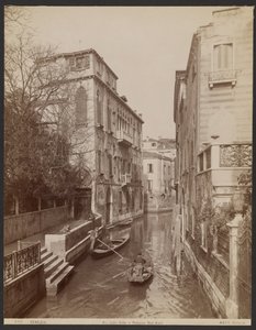 Rio delle Erbe a palác Van-Axel od Carlo Naya