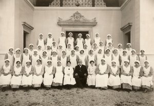 Skupinová fotografie psychiatrické sestry během první světové války