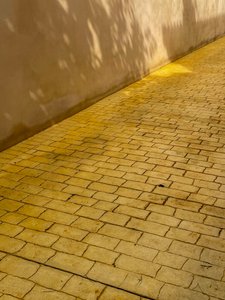 Kompozice - Chodníky a stíny, 2022 (foto) od Cécile Jamet