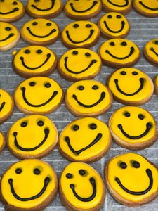 Kompozice - Smiley, 2019 (foto) od Cécile Jamet
