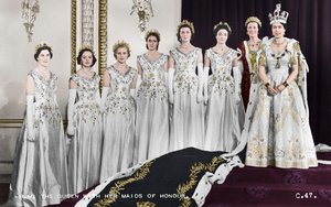 HM královna Alžběta II. se svými čestnými služkami, The Coronation, 2. června 1953