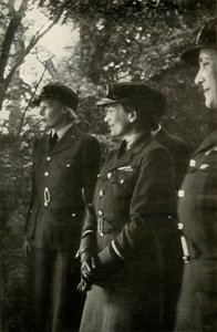 H.R.H. Vévodkyně z Gloucesteru, velitelka letectva, c1943. od Cecil Beaton