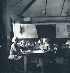 Lekce pro londýnské děti na vesnické síni, 1941 od Cecil Beaton