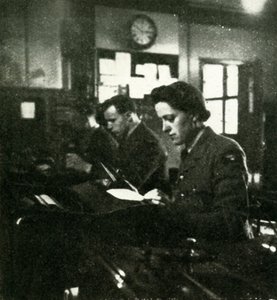 On Signals Duty, c1943. od Cecil Beaton