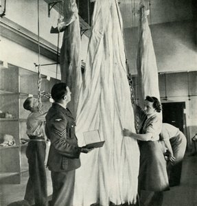 Parachute Packers, c1943. od Cecil Beaton