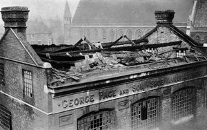 Škody způsobené při prvním náletu na Londýn, 1915 1937 od Central Press
