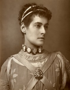 Myra Holme , britská herečka, 1884 od Charles A. Long
