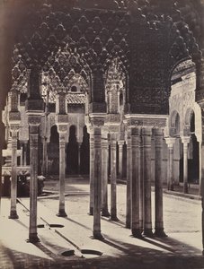 [Lví dvůr v Alhambře, při pohledu zpod chrámu Portico], 1862.