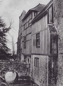 Ightham Mote (černobílá fotografie) od Charles Essenhigh Corke