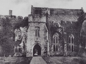 Penshurst Castle (černobílá fotografie) od Charles Essenhigh Corke