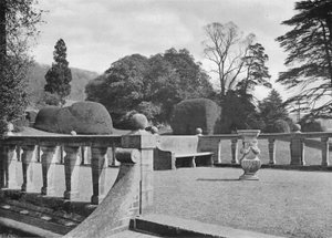 Hardwick House: Balustrádová terasa od Charles Latham