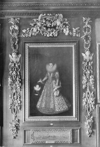 Portrét arcivévodkyně Isabelly v Hampton Court od Charles Latham