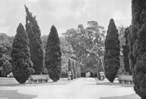 The Crossways, South Garden od Charles Latham