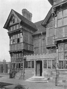 East Gables od Charles Latham