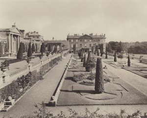 Formální zahrada v Bowoodu, Wilts od Charles Latham