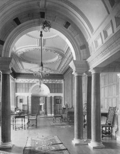 Obrazovka Hall od Charles Latham
