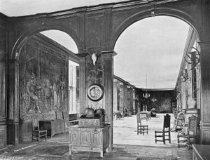 Dlouhá galerie od Charles Latham