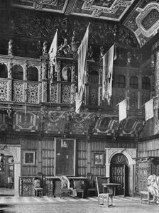 The Marble Hall, East End (černobílá fotografie) od Charles Latham
