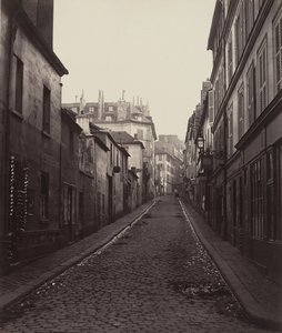 Rue Neuve-Coquenard z Rue Lamartine, 70. léta 19. století. od Charles Marville