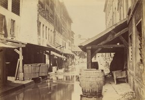 [Koželužna na břehu řeky Bièvre] / [Bièvre a koželužny, nyní kanalizace]. od Charles Marville
