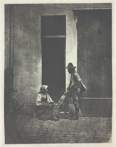 Pifferaro stojící a italská rolnice sedící na nádvoří 21 Quai Bourbon od Charles Nègre