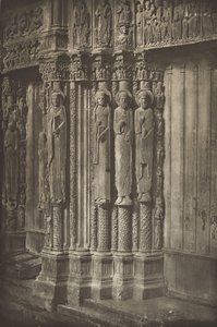 Katedrála v Chartres. Pravé dveře královského portálu, západní strana, XII. století, před červencem 1857 (foto) od Charles Nègre