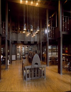 Vnitřní pohled na čítárnu School of Fine Arts navržený architektem Charlesem Rennie Mackintoshem (1868-1928) od Charles Rennie Mackintosh