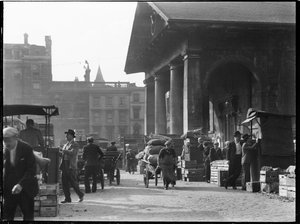 Covent Garden, City of Westminster, Greater London Authority, 30. léta 20. století.