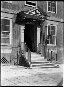 Lamb Building, Church Court, Temple, City of London, Greater London Authority, 30. léta 20. století. od Charles William Prickett