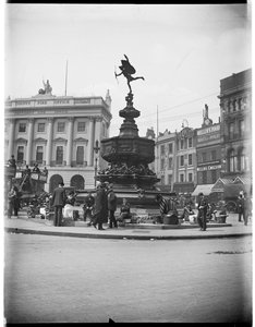 Shaftesbury Memorial Fountain, Piccadilly Circus, City of Westminster, Londýn, 1895-1905.