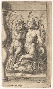 Dva objímající se tritoni, jeden hraje na píšťalu, druhý drží lasturu zasazenou do ..., 1579.
