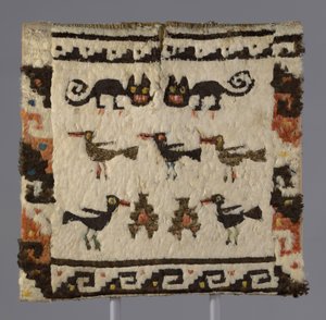 Opeřená tunika, n. l. 1470-1532 od Chimu Culture