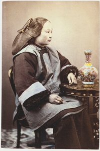 Ručně tónovaná fotografie mladé Číňanky od Chinese School