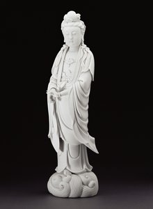 Čínská bílá figurka Guanyin, cca 1800 (porcelán)
