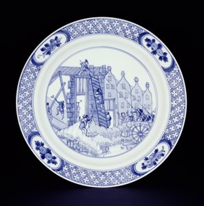 Modrobílý talíř s motivem rotterdamských nepokojů (porcelán)